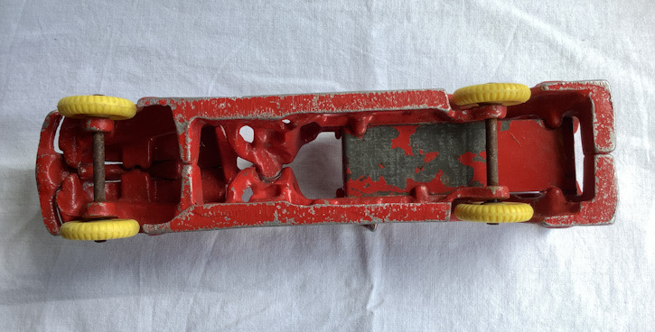 scarce vintage New Zealand metal Fire engine toy made by Fun Ho